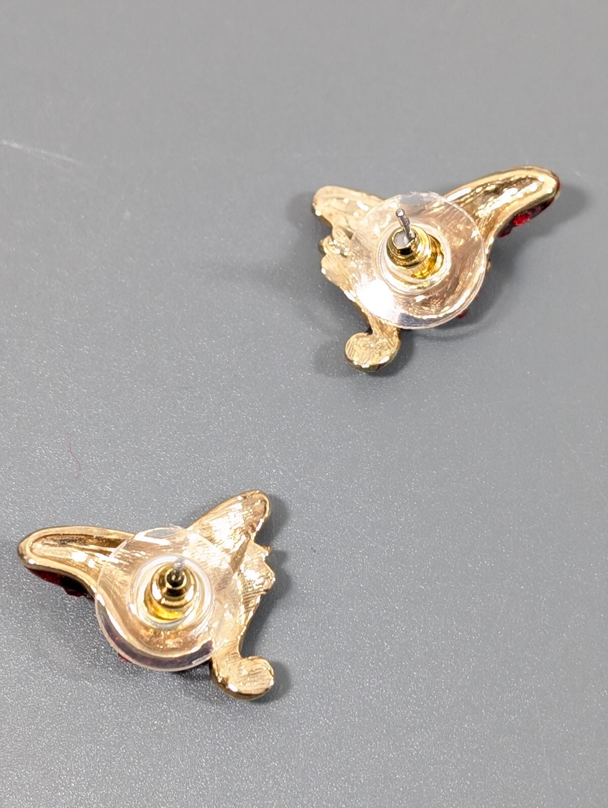 Vintage Ladies Red Hat Crystal Purple Feather Gold Tone Pierced Earrings