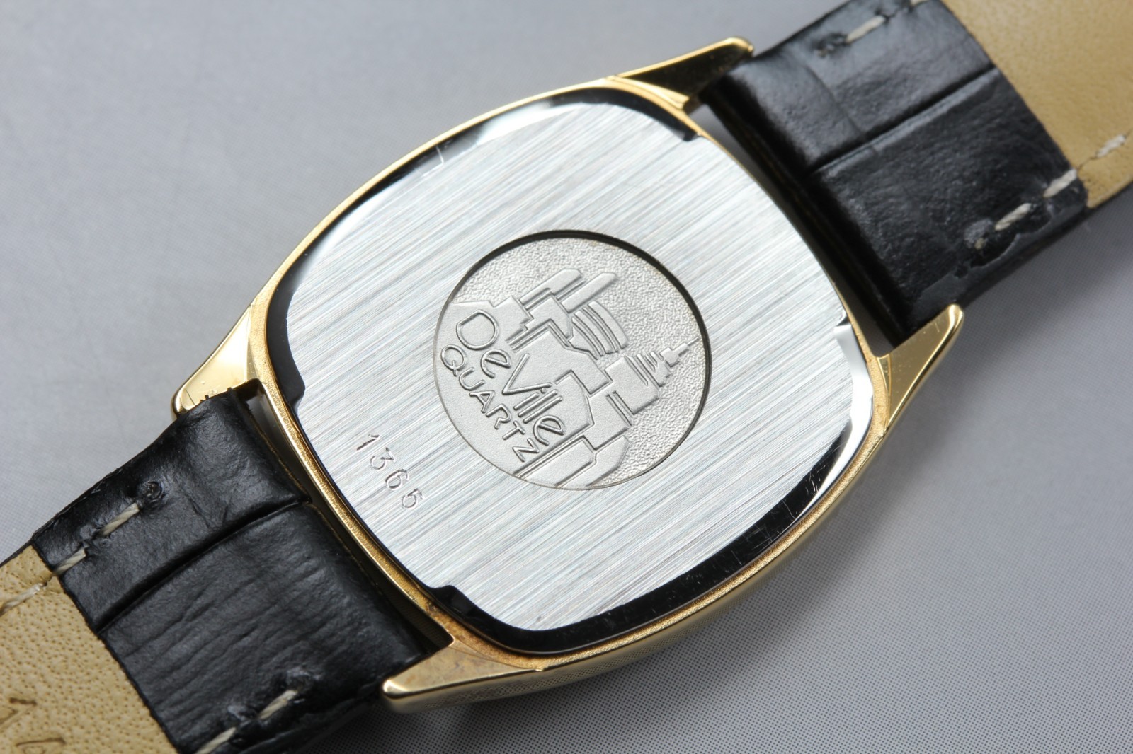 VINTAGE Omega De Ville Cal.1365 Gold Square Push Crown Quartz Women Watch JAPAN