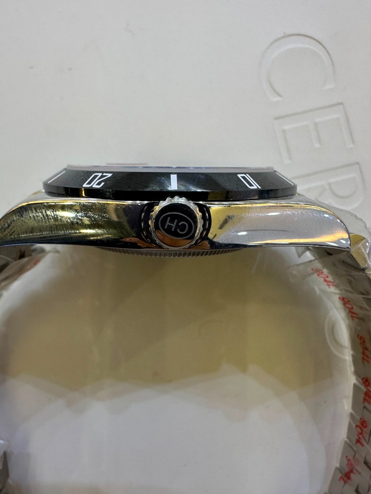 Chairman Geneve 1971 UAE Emblem Quartz Men’s new Watch Sand Dial Box Stainless