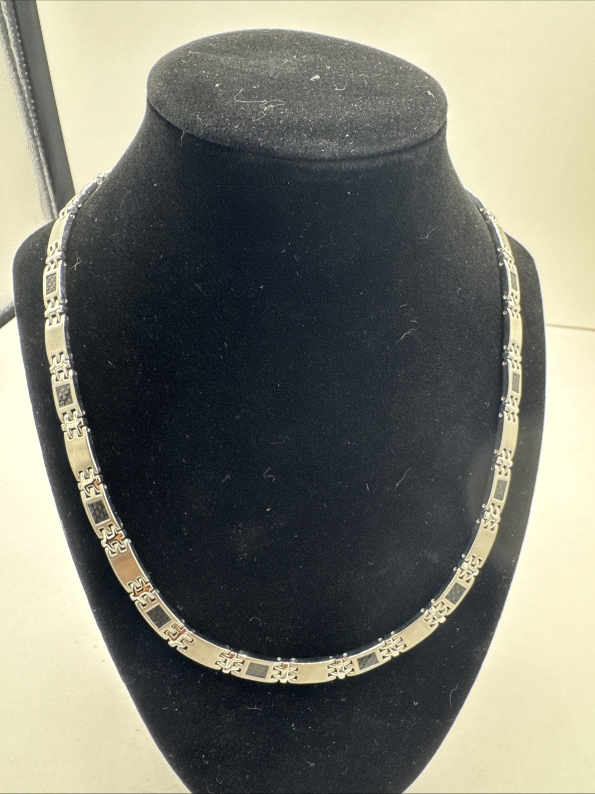 Stainless Steel & Carbon Fiber 19” Link Chain Necklace