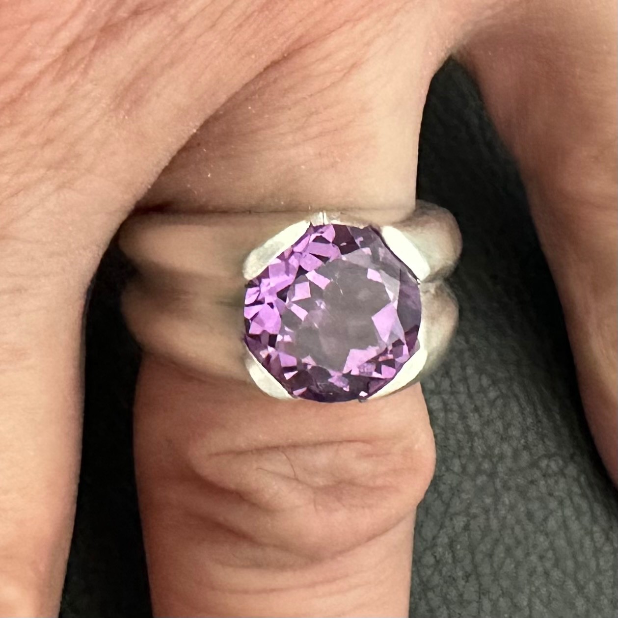 MJG STERLING SILVER MEN’S RING. 12MM LAB ALEXANDRITE. 4 PRONG. SZ 9 1/2. 23gr.