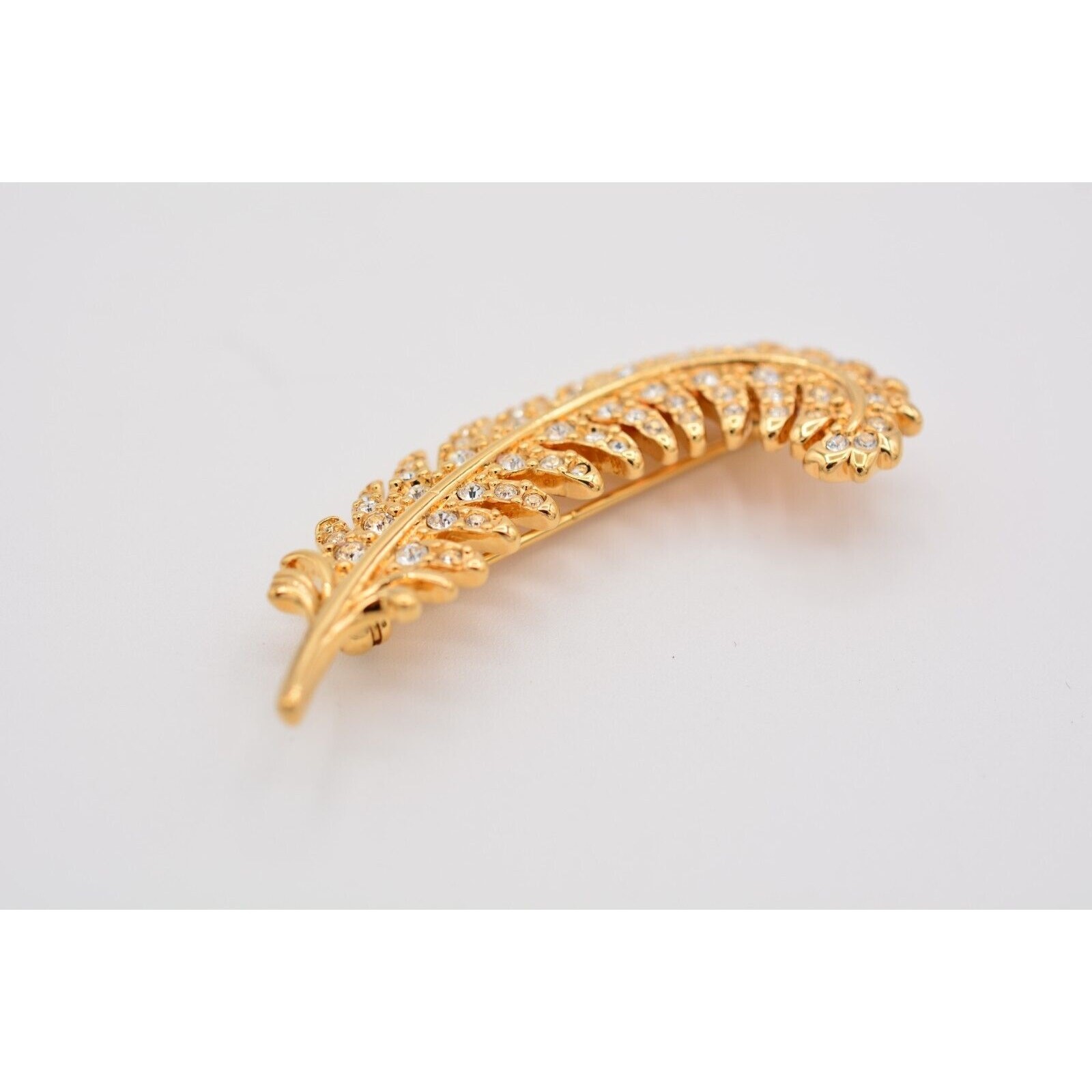 Swarovski Vintage Crystal Feather Leaf Pin Brooch Rhinestone Swan Signed Bin7