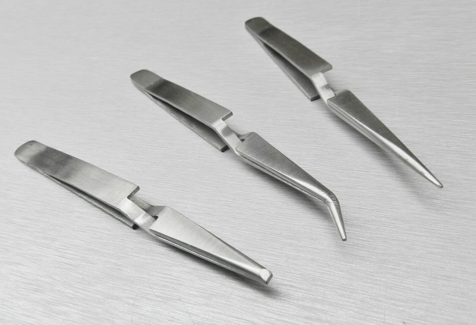 Tweezers Cross Locking Set of 3 Curved Straight & Blunt Tip Cross Lock Tweezer
