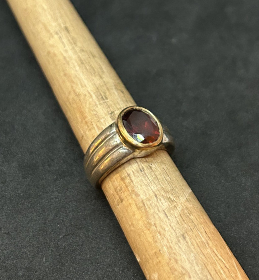 925 Sterling 14K Gold Fina Plum Ruby Stone Ring Sz 6.5 – 6.00g
