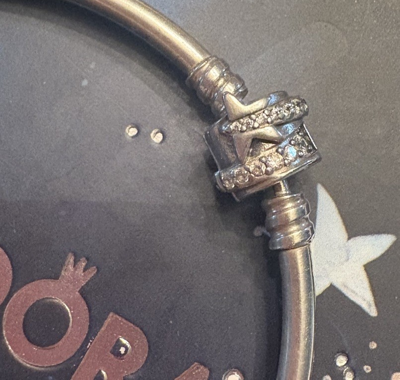 Pandora Moments Limited Edition Shooting Star Bangle Bracelet 7.5 Inches / 19 cm
