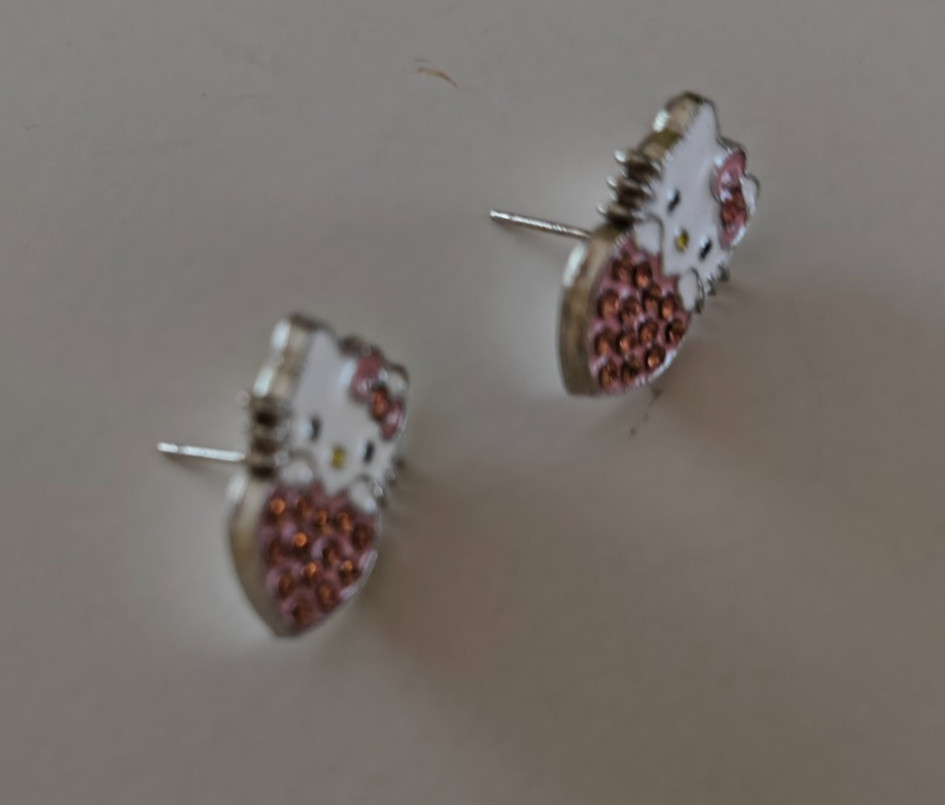 HELLO KITTY STUD EARRINGS PINK HEART BOW Rhinestones NEW
