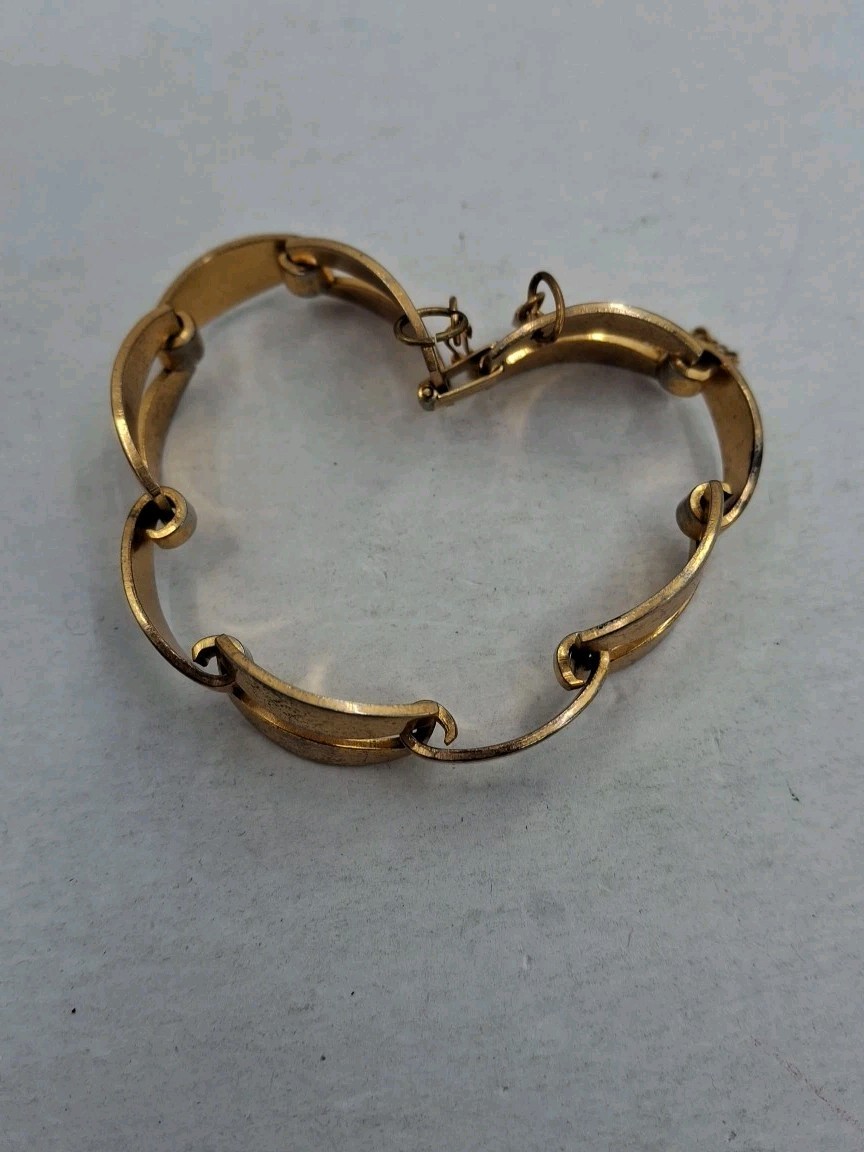Vintage Monet Jewelers Gold Plated Chunky Double Link Bracelet With Safety Chain