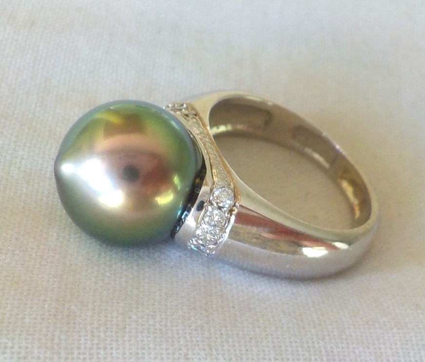 Elegant 14K White Gold Tahitian Pearl Diamond Ring – 8.8 grams, Sz 5.75, 0.10ct