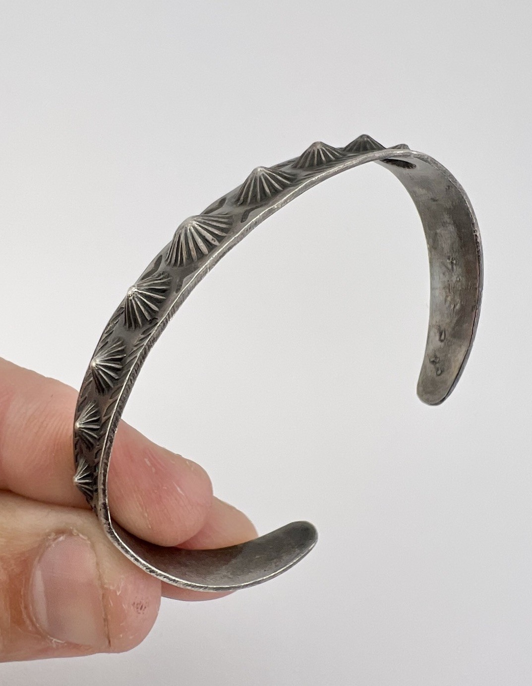 Early Fred Harvey Era Navajo Silver REPOUSSE Spike Stamped Arrow Cuff Bracelet