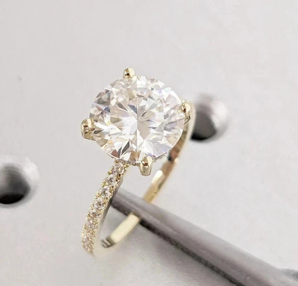 4 Ct Round F-VS1 Lab Grown Diamond Women Wedding Ring 14K Yellow Gold IGI