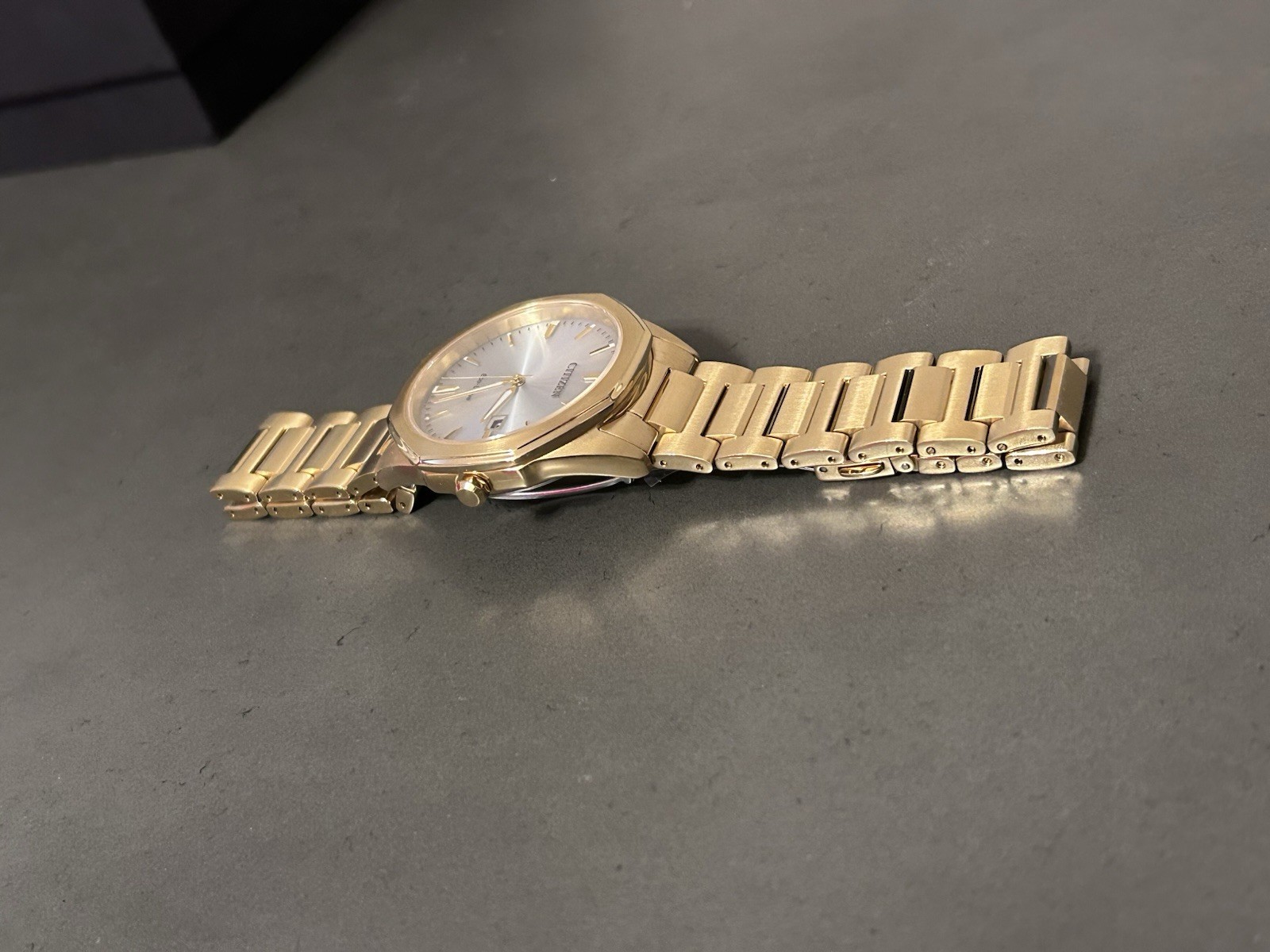 Citizen Eco-Drive Gold Tone Men’s Watch Sapphire Crystal Date E111 Working