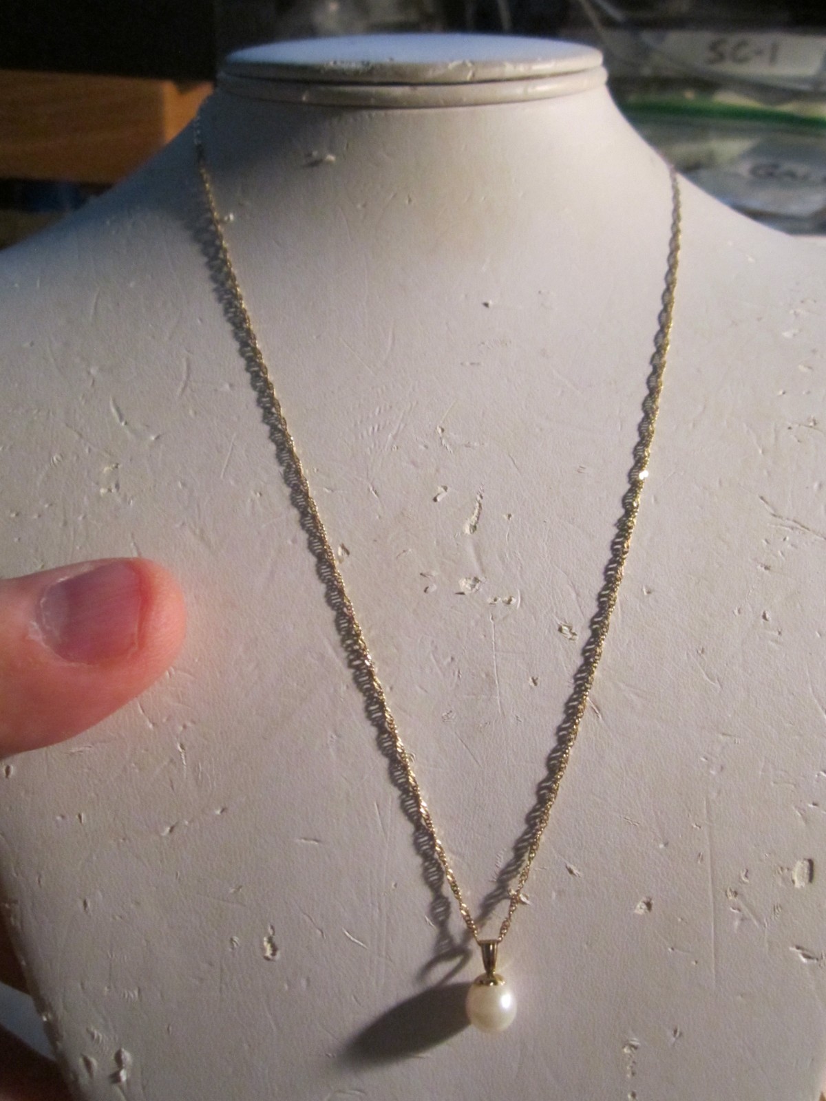 14K GOLD NECKLACE & PENDANT WITH PEARL – 1.65g TW – 20″ NECKLACE – MARKED 14K