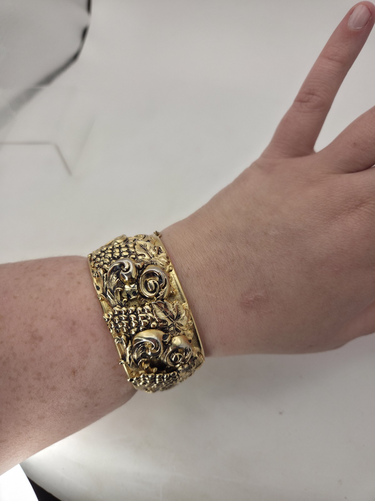 Vtg Repousse Nouveau Grapes Hinged Cuff Bracelet Sz 6.75″ Chunky Gold Filigree