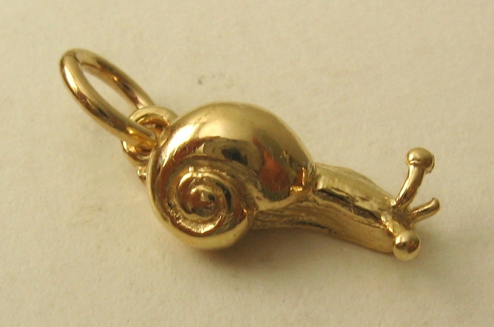 SOLID 9K 9ct Yellow Gold Snail Animal Charm Pendant