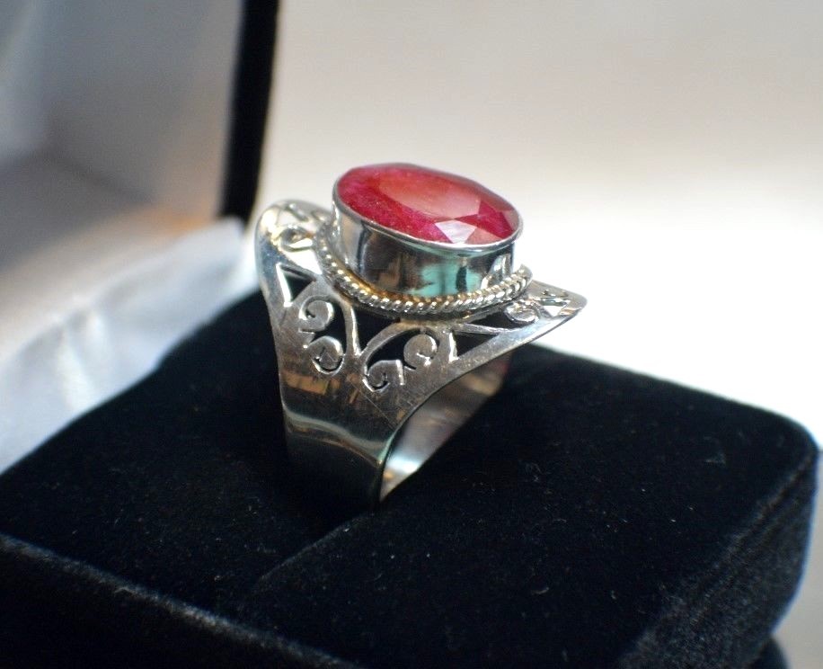 7.00 ct. 14X10mm NATURAL AFRICAN RED RUBY QUARTZ GYPSY RING .
