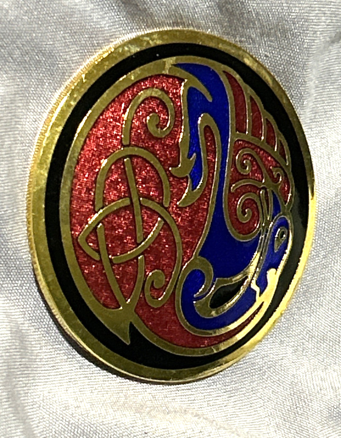 CELTIC SEA GEMS Signed Cloisonne Style Enamel Gold Tone Brooch Pin and Gift Bag
