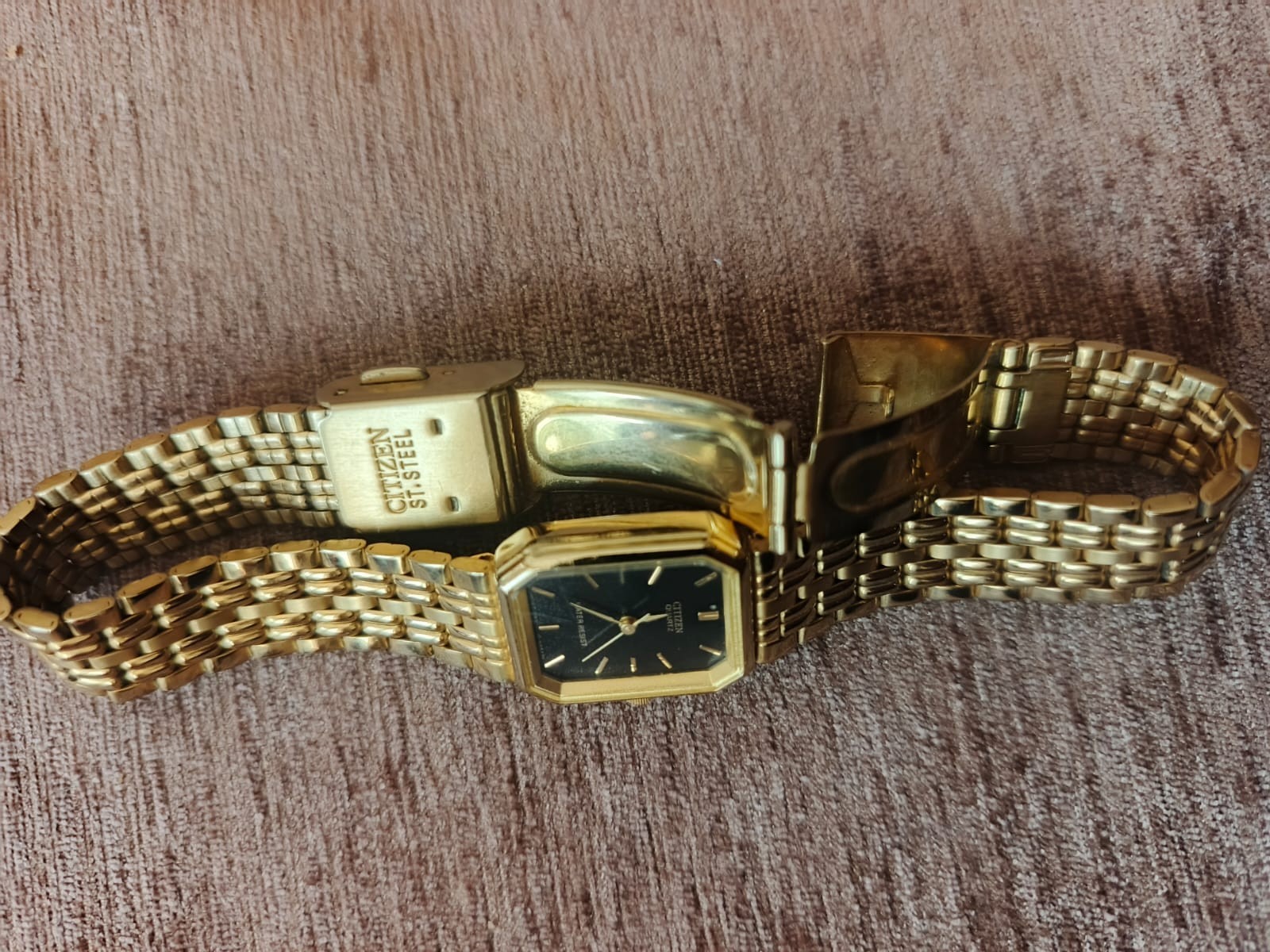 Vintage Citizen Quartz Women’s Dress Watch 5930-S71777 Gold Tone Black Face