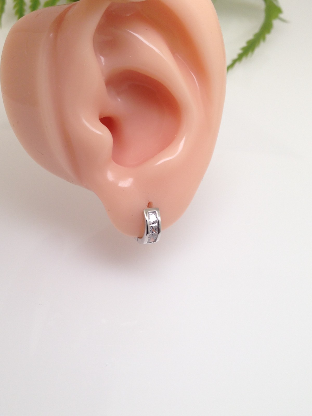 925 Sterling Silver Princess Cz Huggie Hoop Earrings Mens Womens 9.5×3.5mm