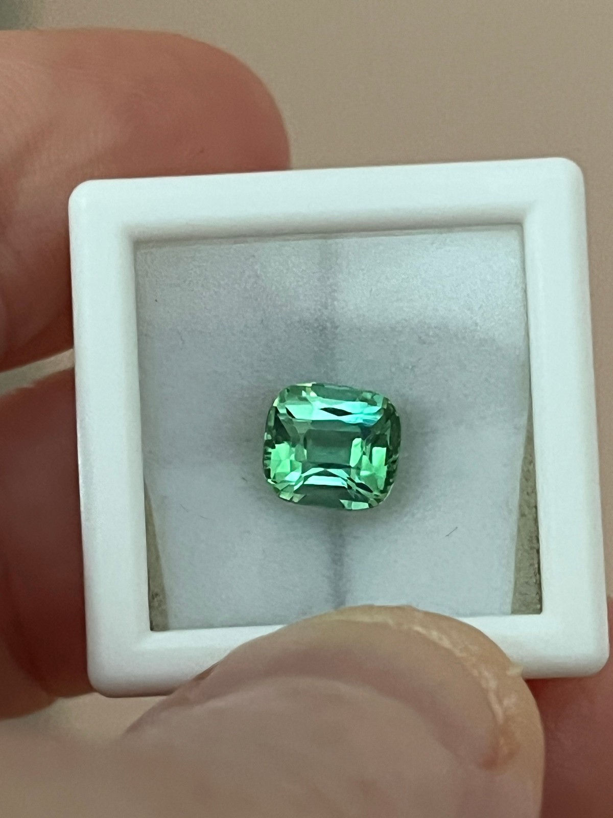 2.10ct LAGOON TOURMALINE. SHOWROOM FLOOR EXQUISITE/INVESTMENT CLASS.