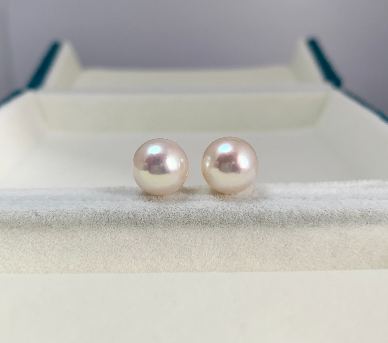8.7mm round white-rose Japanese Akoya pearl stud earrings 18k solid yellow gold