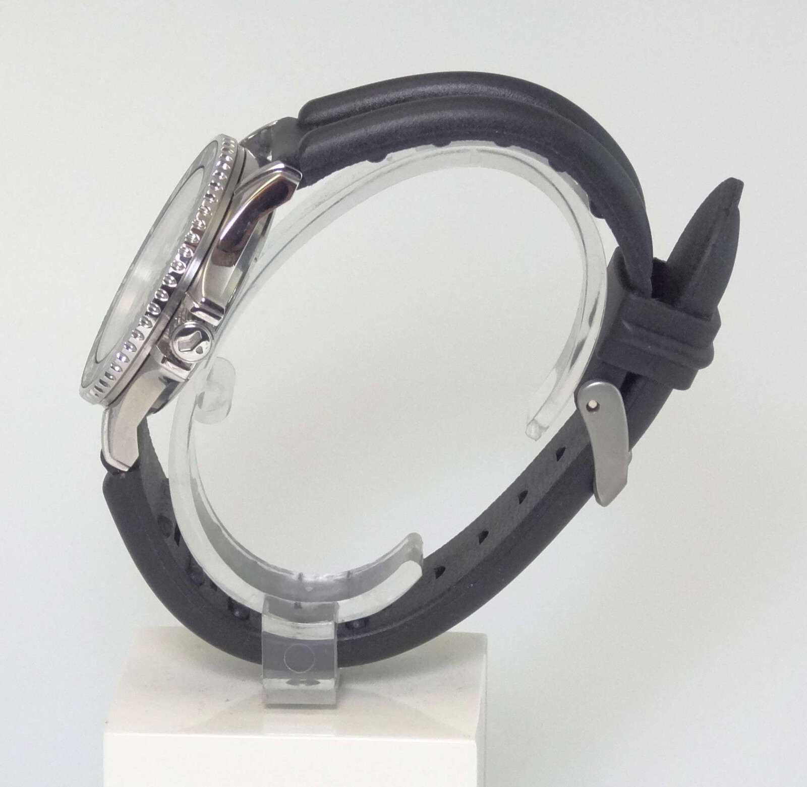 YEMA BY SEIKO YE-139-M NAVYGRAF MEN’S QUARTZ DEEP-DIVER WATCH – NEW RARE 30-ATM
