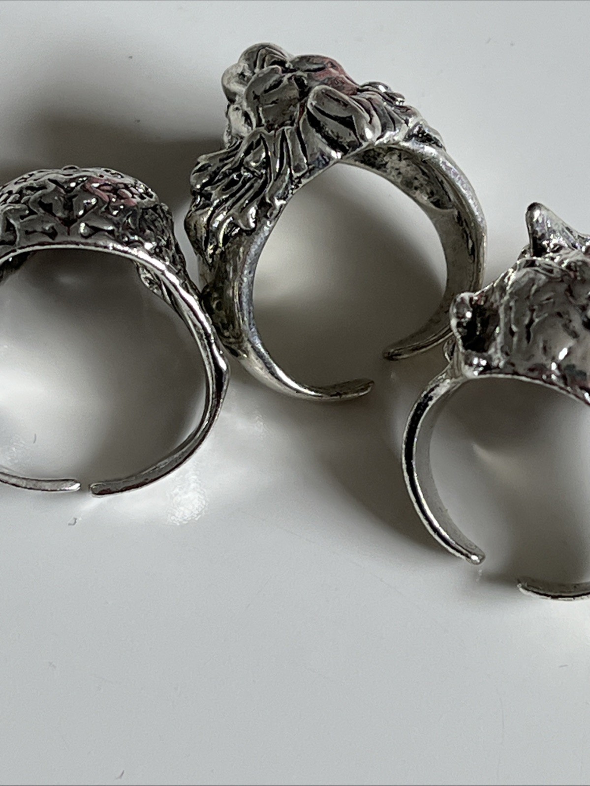 3 Gothic Rings The English Lion, A Red Eyed Skull And A Demon Adjustable