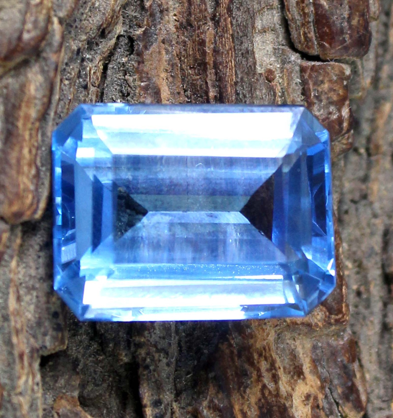 Natural 14.85 Ct Emerald Cut Aquamarine Gemstone Certified T27586 Free Shipping