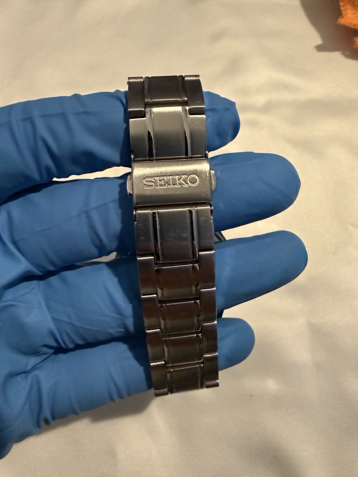Seiko Men’s Quartz Sapphire Dress Watch – SUR419