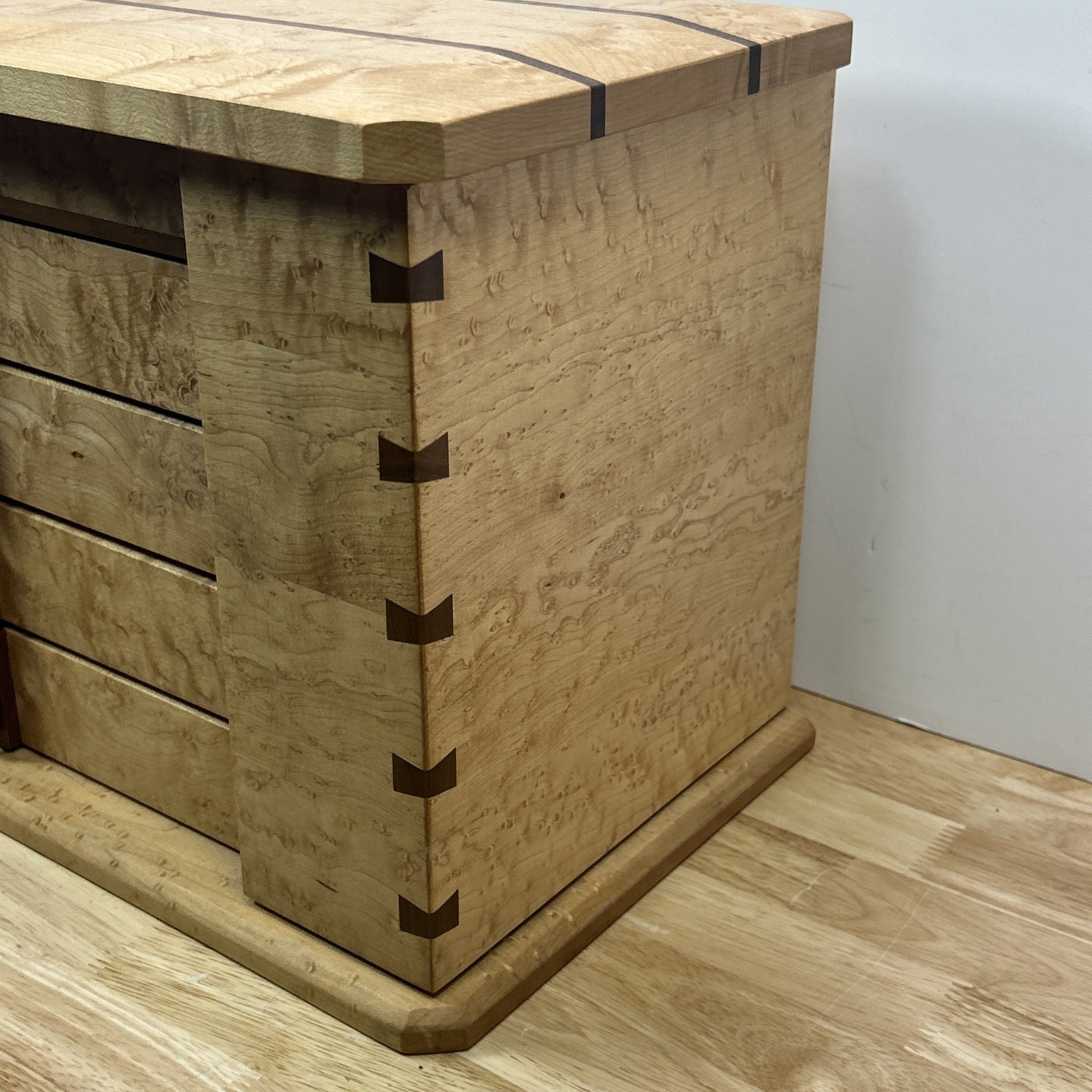 Jewelry Box Handmade Artisan Birdseye Maple Walnut Accent Inlay Lined Dovetail