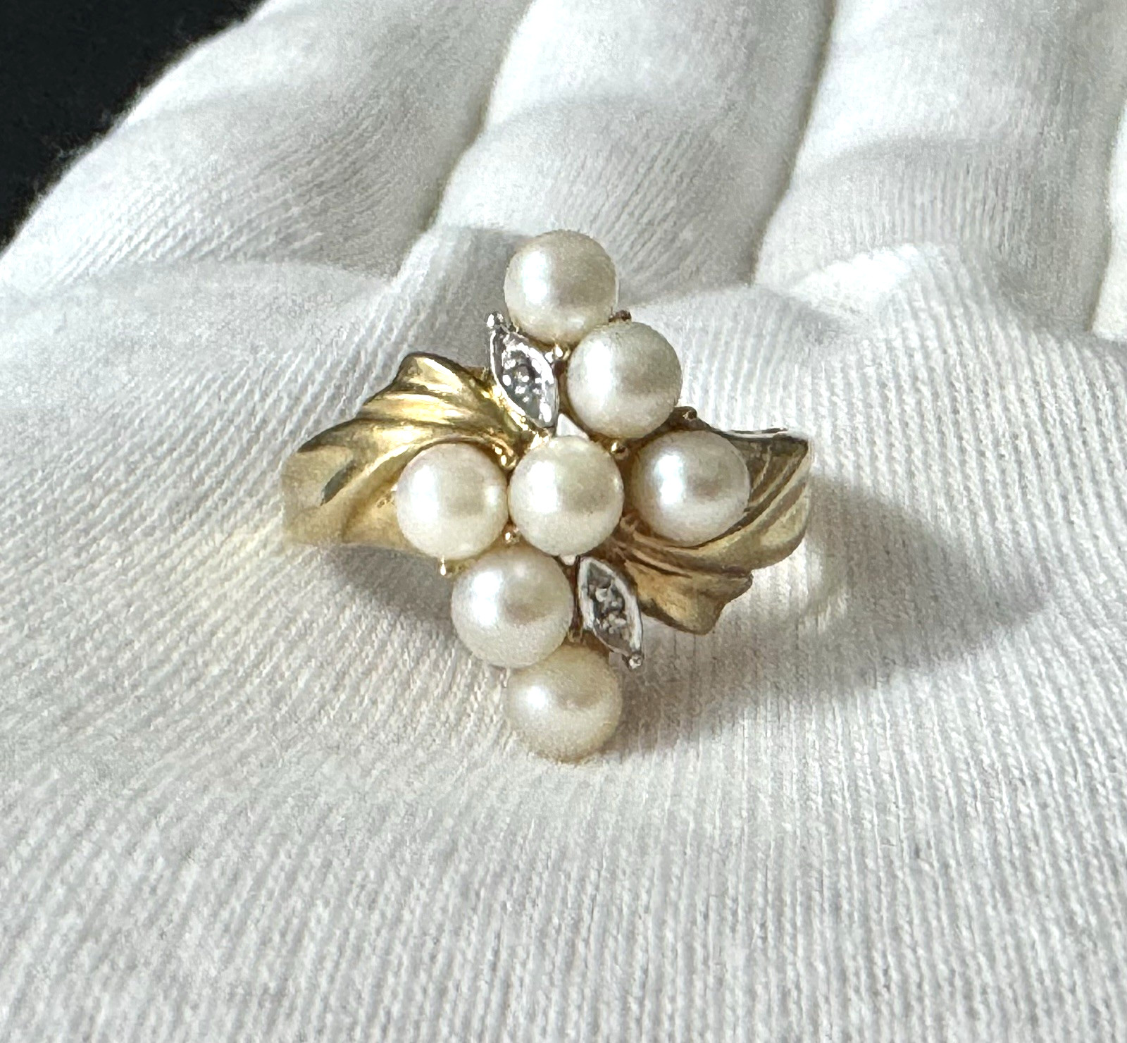 10K Yellow Gold Stamped, Hallmarked, Seed Pearls/Diamonds, 3.4 grams, Women’s Cl