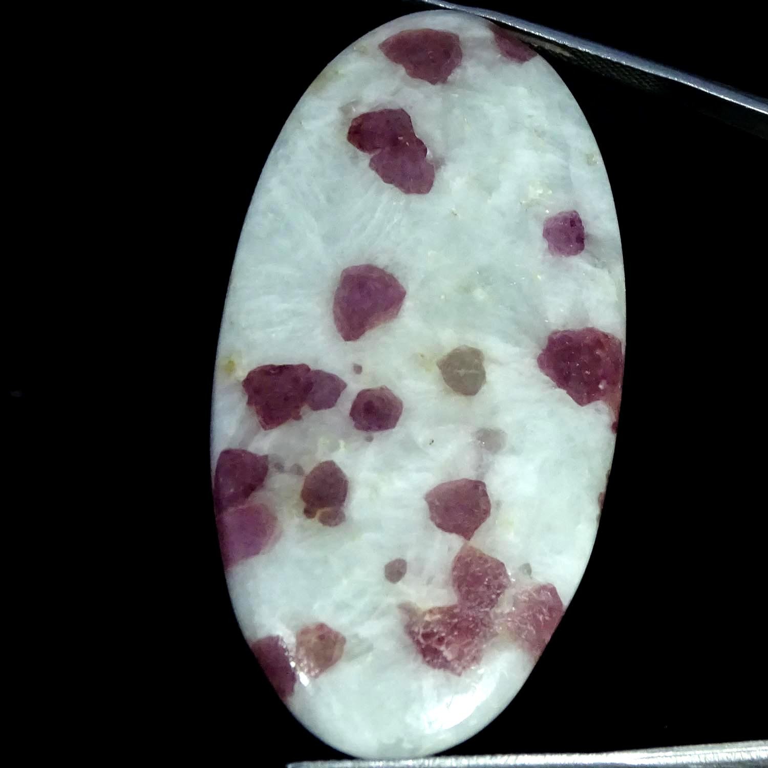 81.00Cts 100% Natural Fine Ruby Quartz Oval Cabochon Gemstone 28X53X6MM