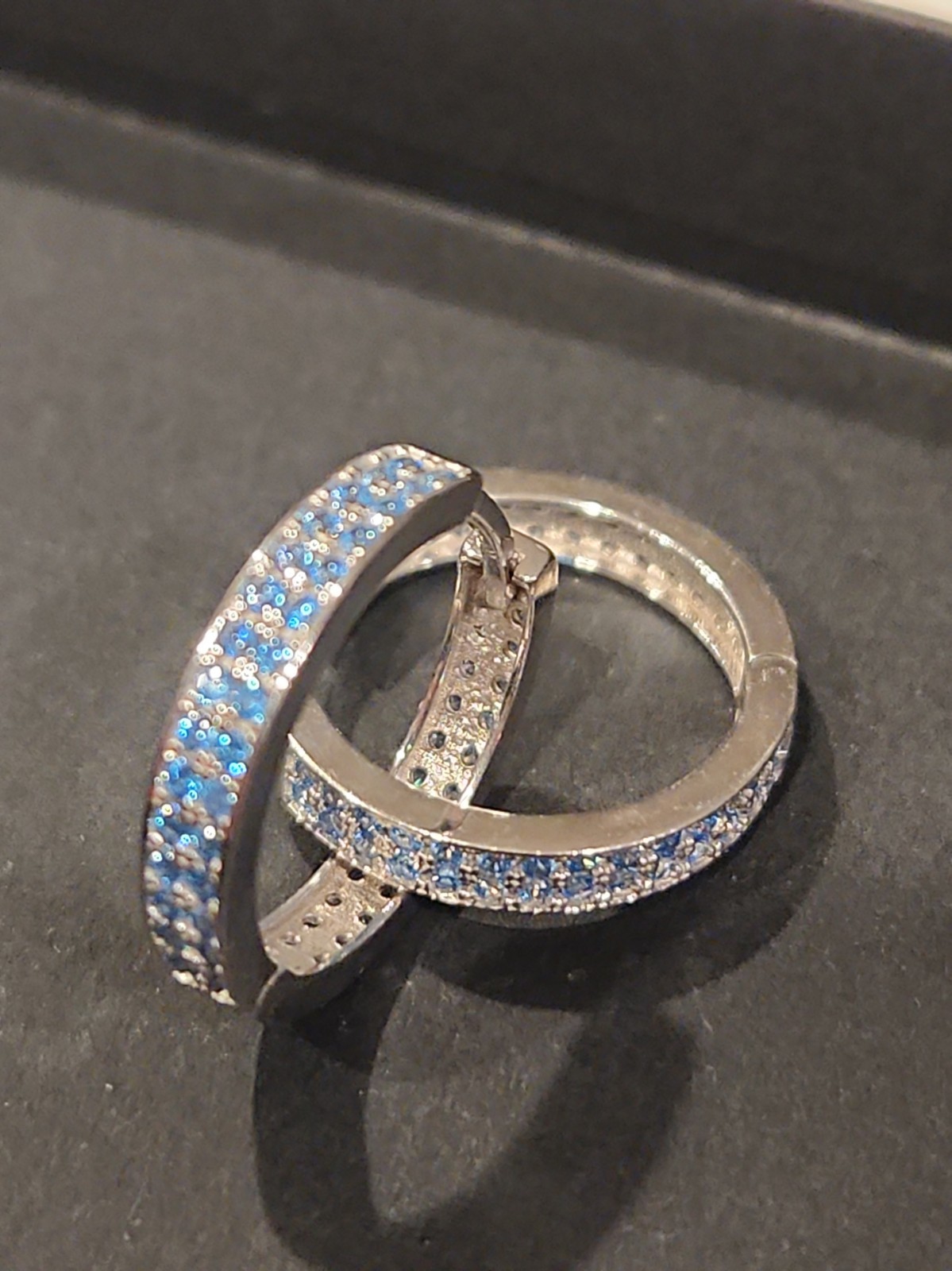 925 STERLING SILVER HOOPS WITH BLUE GEMS