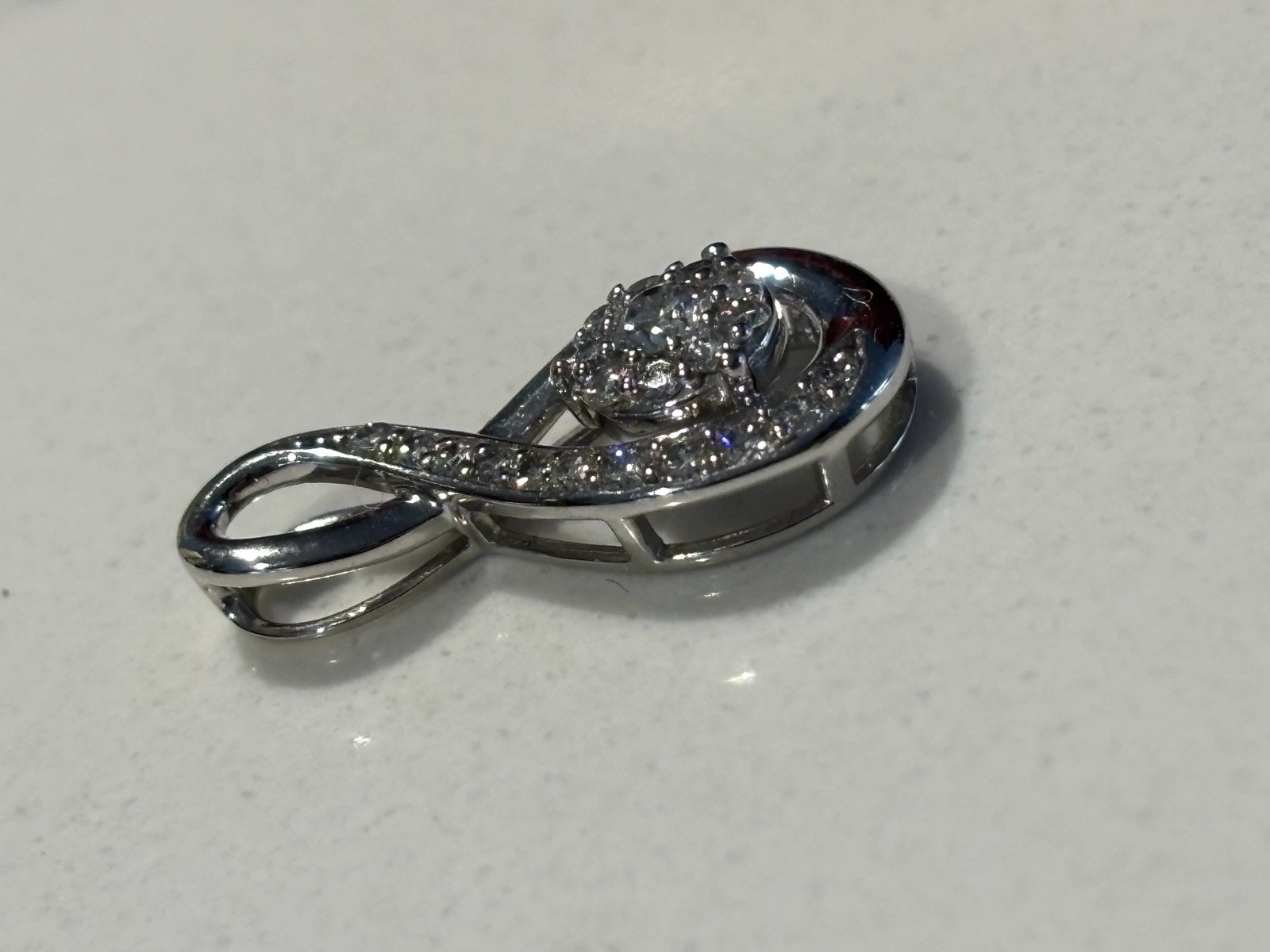 $855 IGI Certified 14K White Gold 1/3 Ct H/I1 Infinity Diamond Necklace Pendant