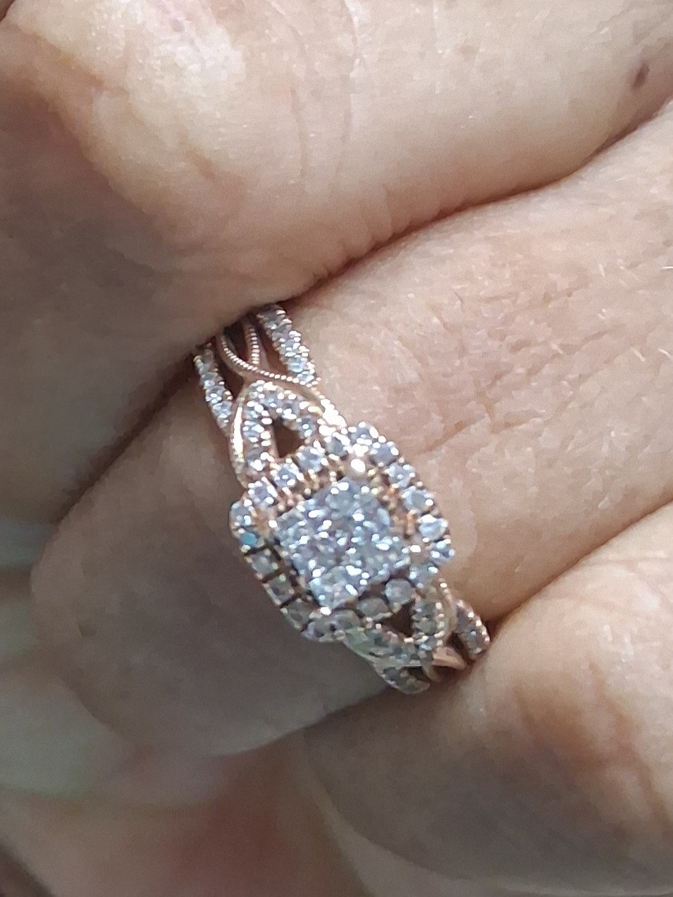 AUTHENTIC… 10k 🌹 Gold Engagement Ring 💍 Kay Jewelers