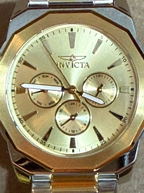 Invicta Speedway Multifunction Men’s Watch – 42mm Model 46846 Brand New