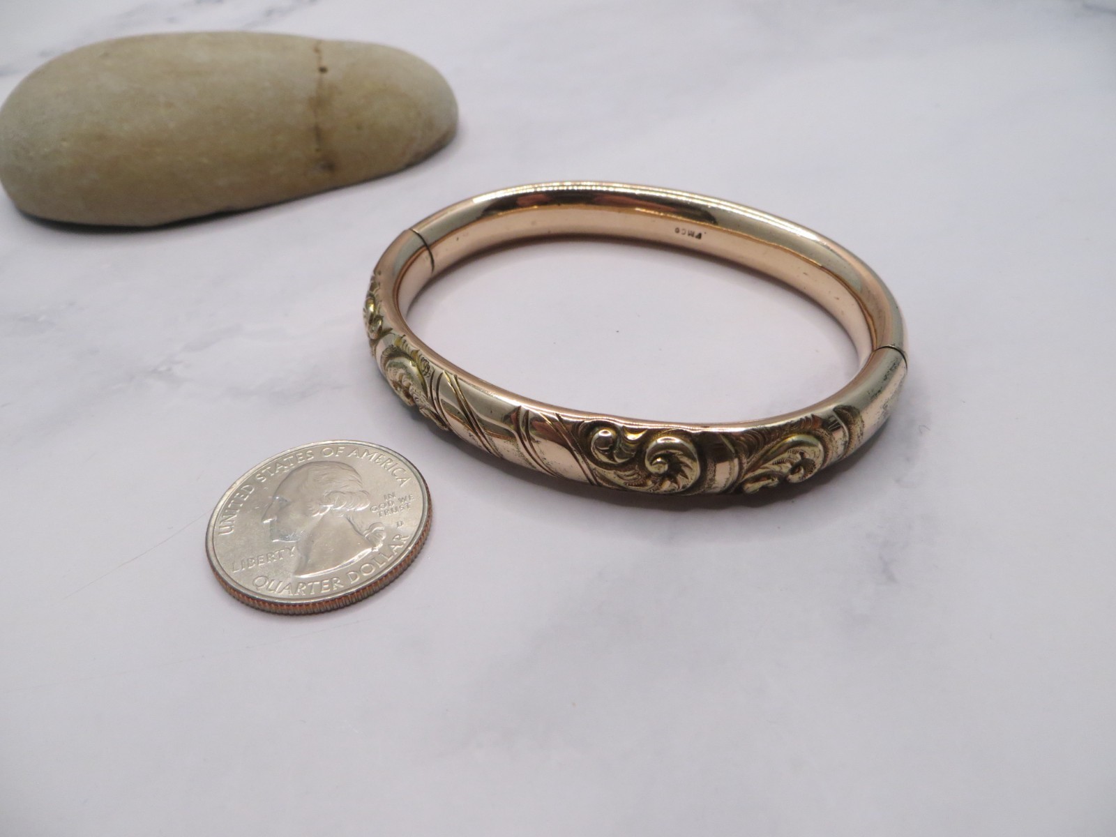 Antique Art Nouveau Yellow Gold Filled Hinged Bangle Bracelet Swirl Leaf #116