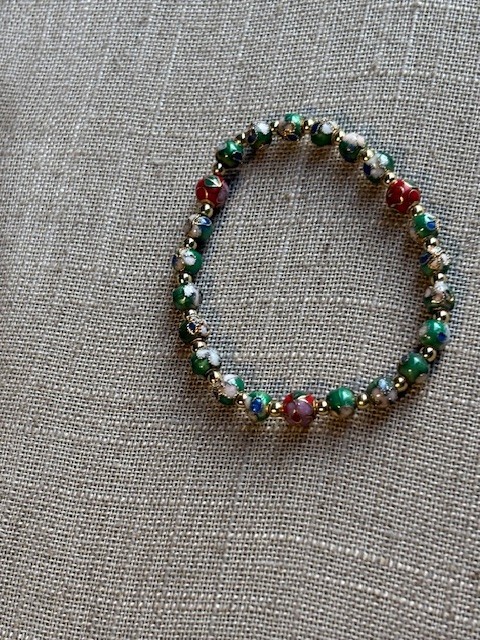 green and red cloisonne stretch bracelet