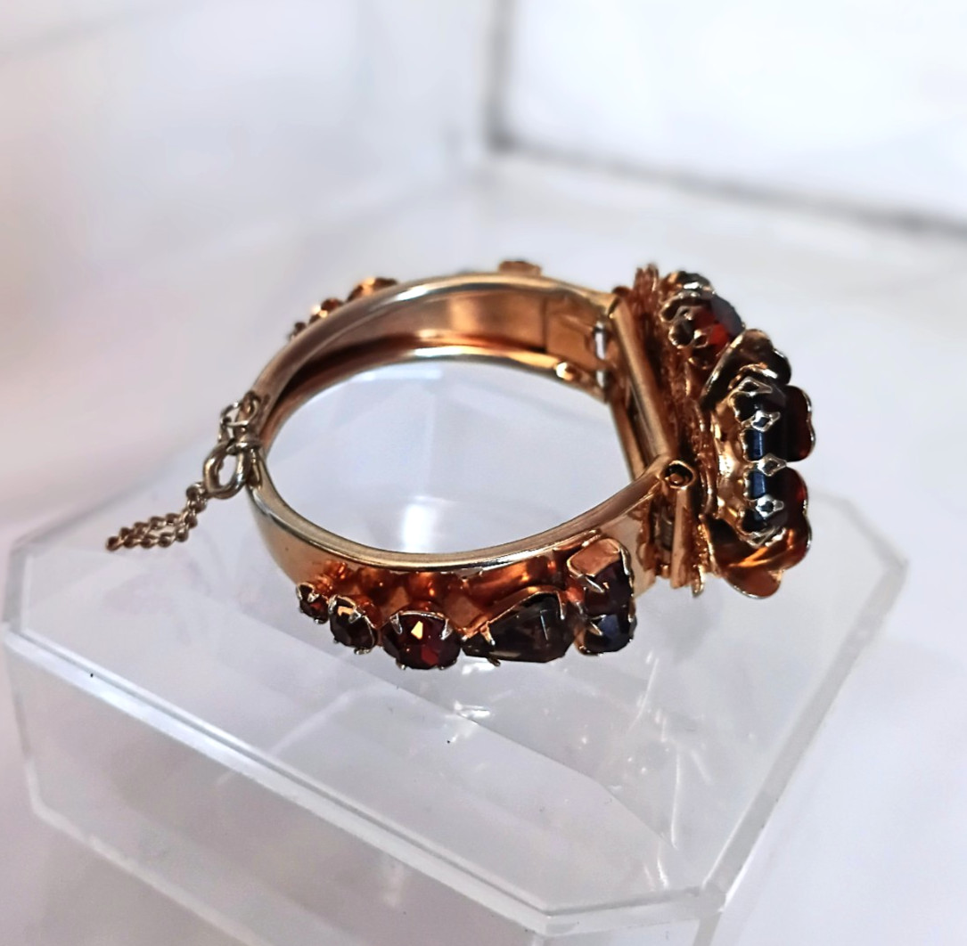 Vintg Carnegie, Caviness, Hobe Unsigned Rhinestone Clamper Bracelet Earrings Set