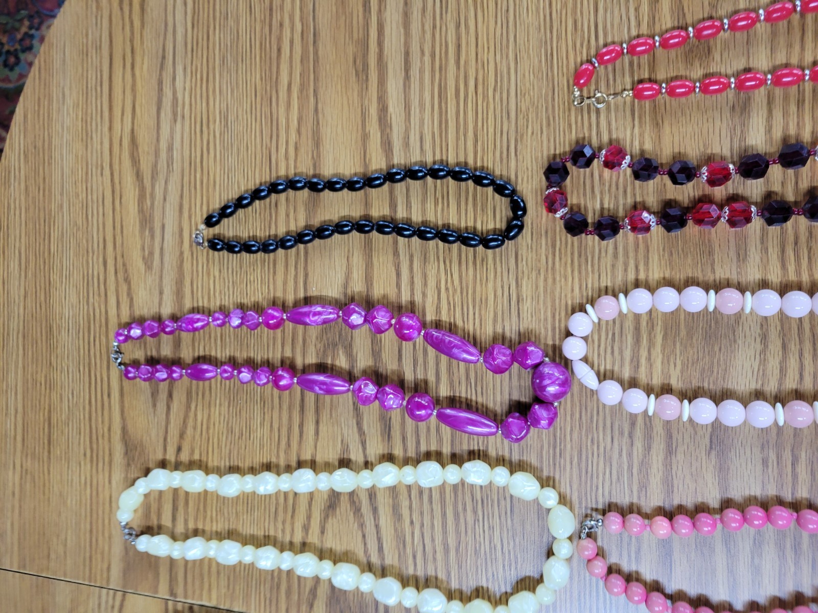 Vintage Beaded Necklaces Lot Of 16 Size Range Of 16 To 40 In Long