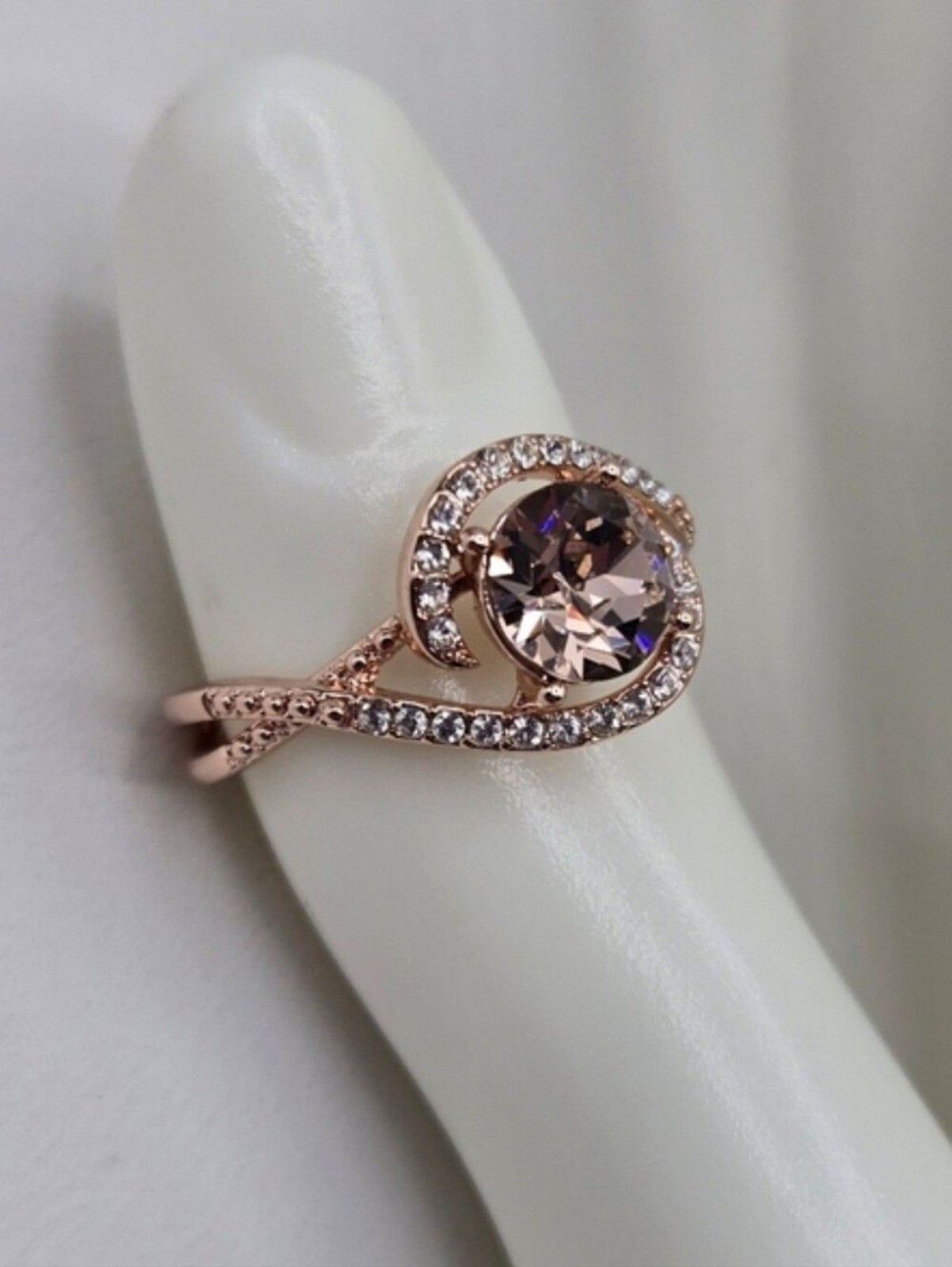 Swarovski Crystal Elements Rose Gold Statement Ring Pink Champagne Size 7.75