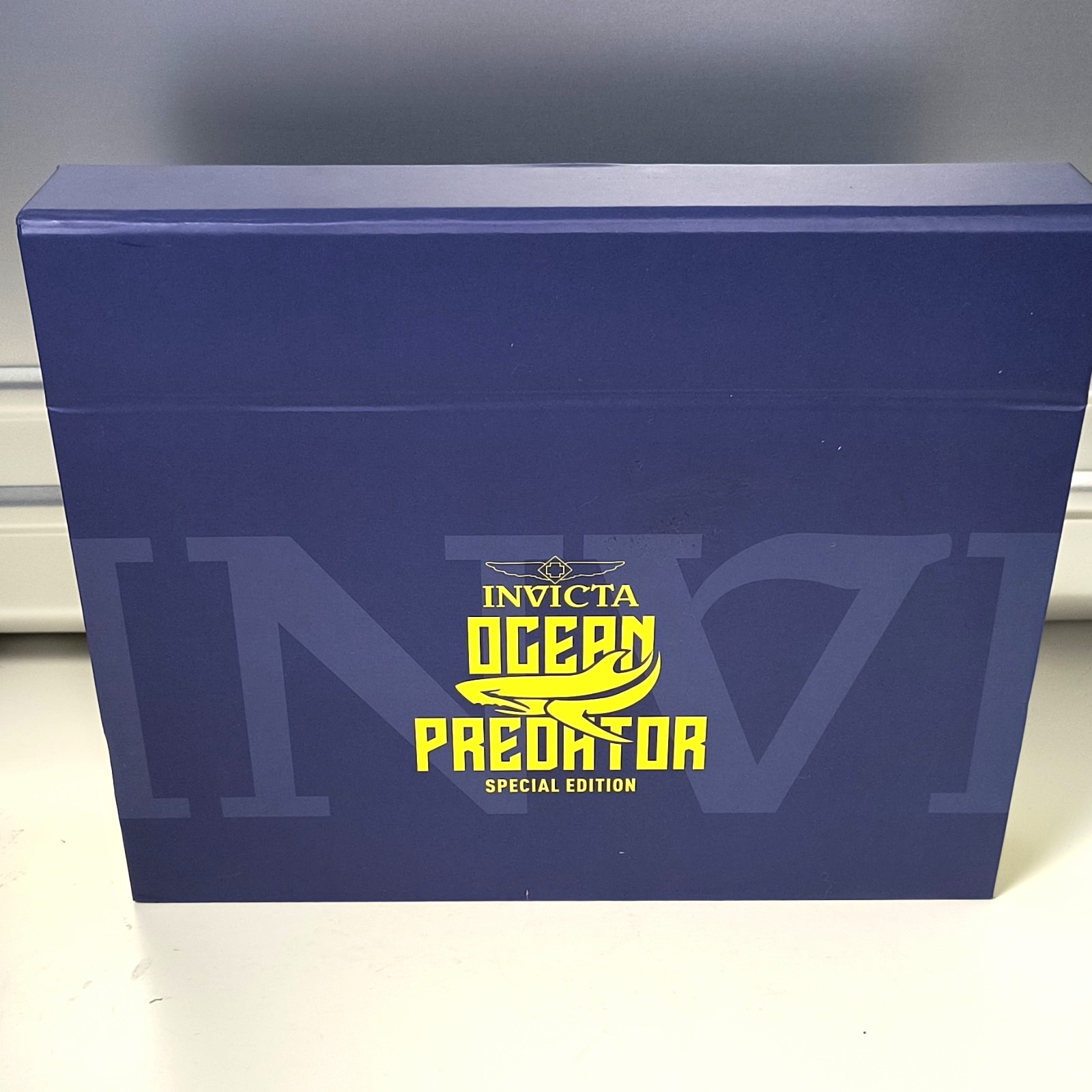 Invicta Ocean Predator Quartz 200m 48mm Gold Dial Diver Strap Set Box Papers