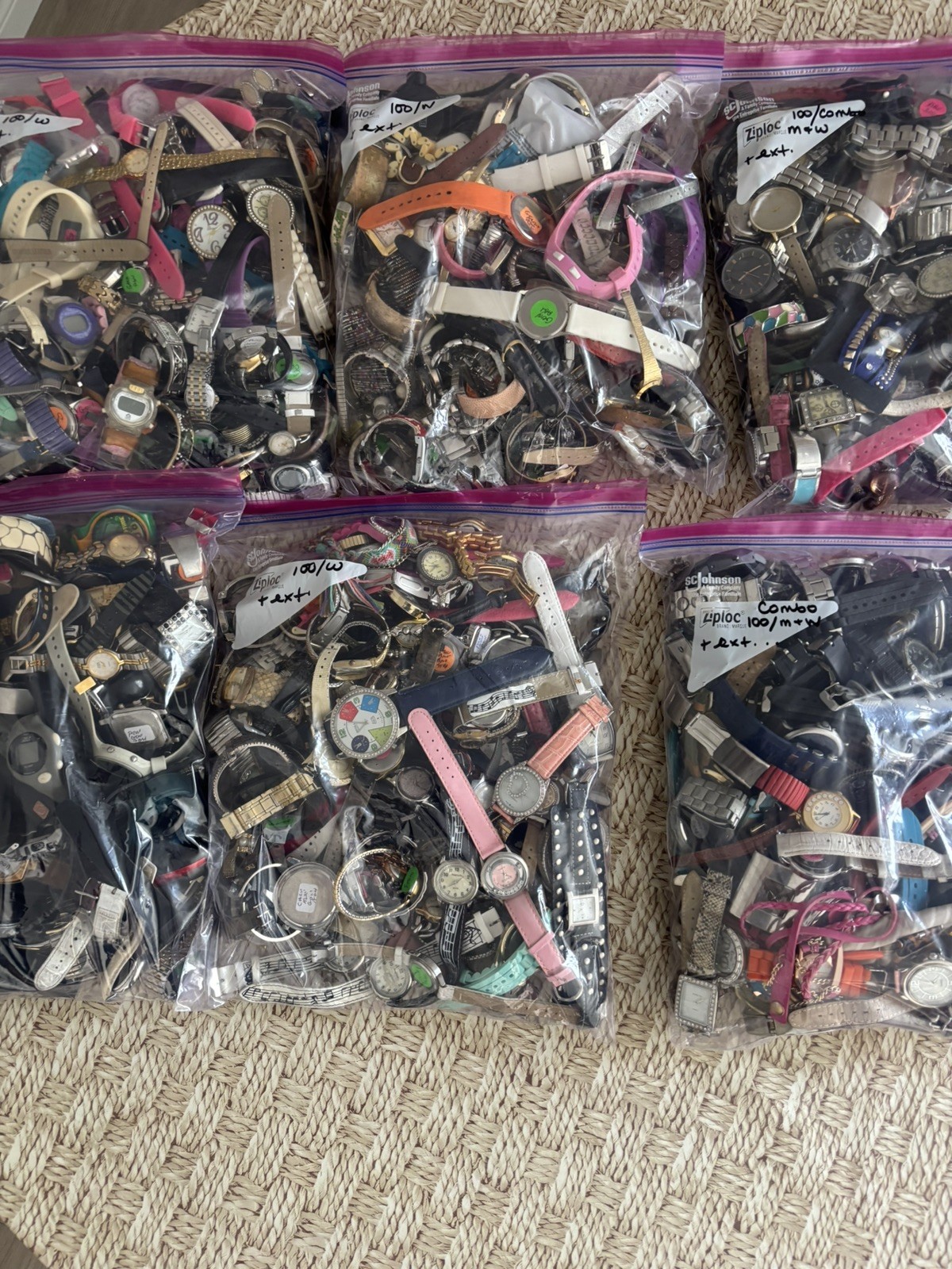 Lot of watches, parts, repair, art, some may only need a battery and/or a band