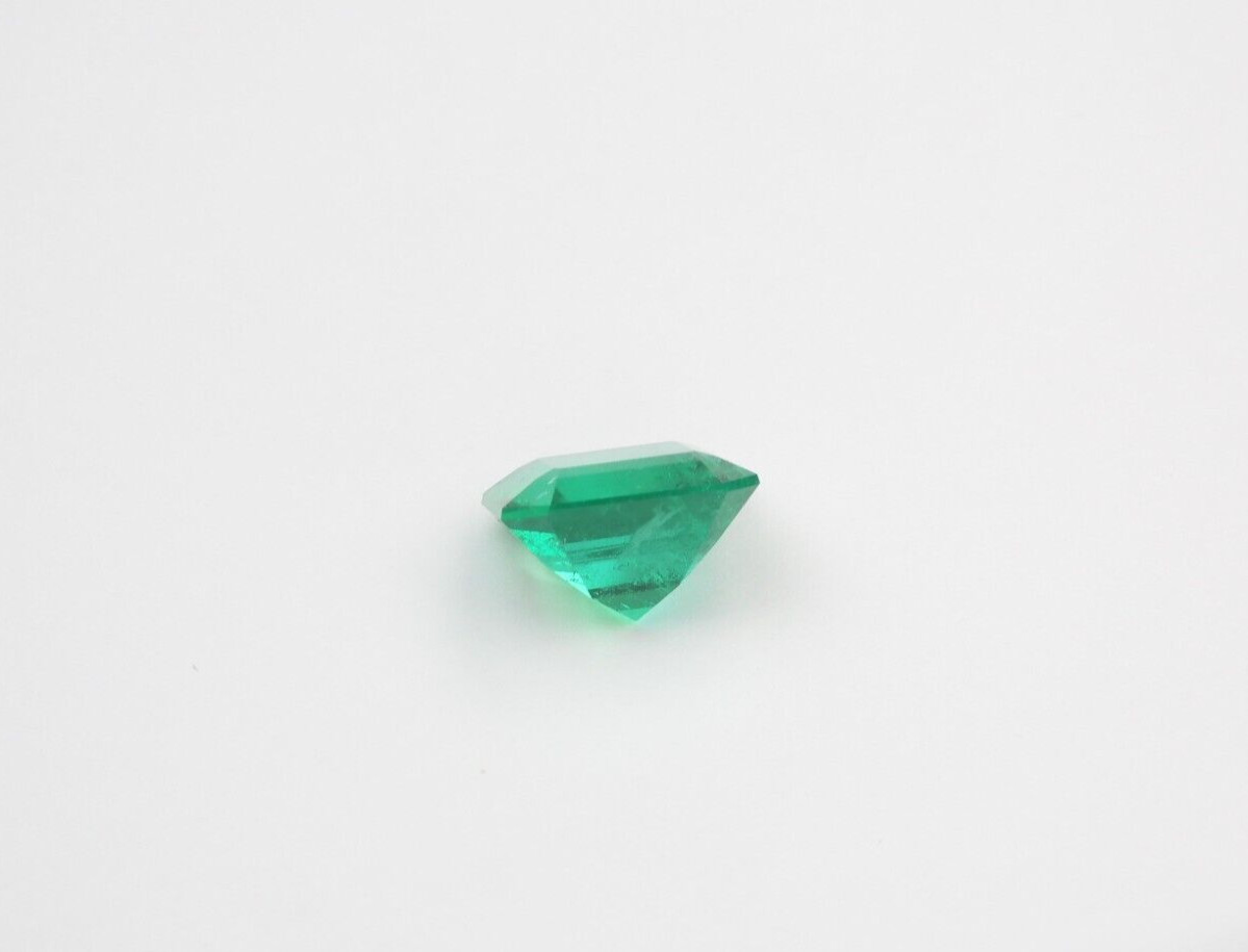 Colombian Emerald Cut Loose Emerald 2.82 Cts Natural From the famous Muzo Mines