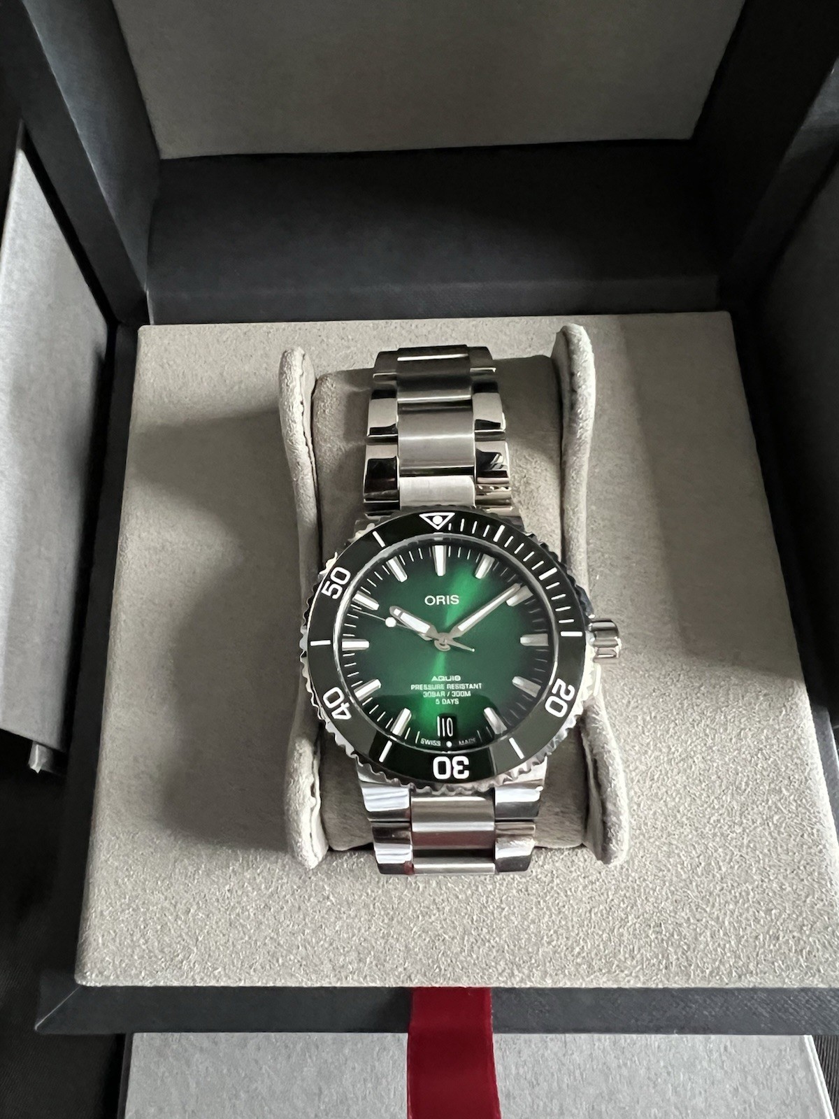 Oris Aquis Date Automatic Green Men’s Watch 01 400 7763 4157-07 8 24 09PEB 43.5