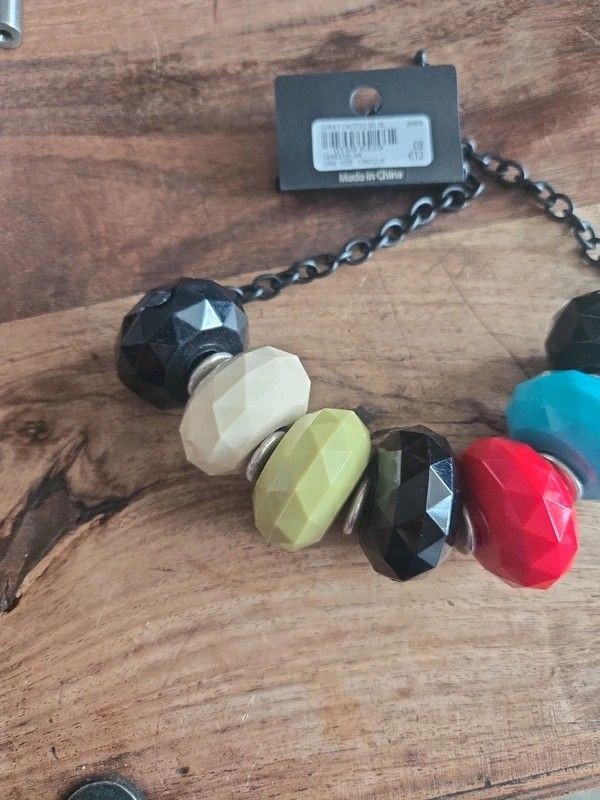 New Look Chunky faceted large bead necklace black chain statement