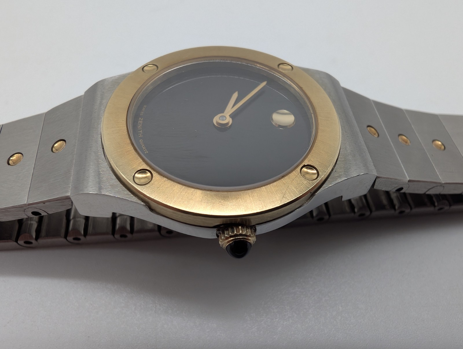 Zenith Pacific Museum Ref. 58.0010.105 Women’s 14KT Gold Steel Quartz Revised