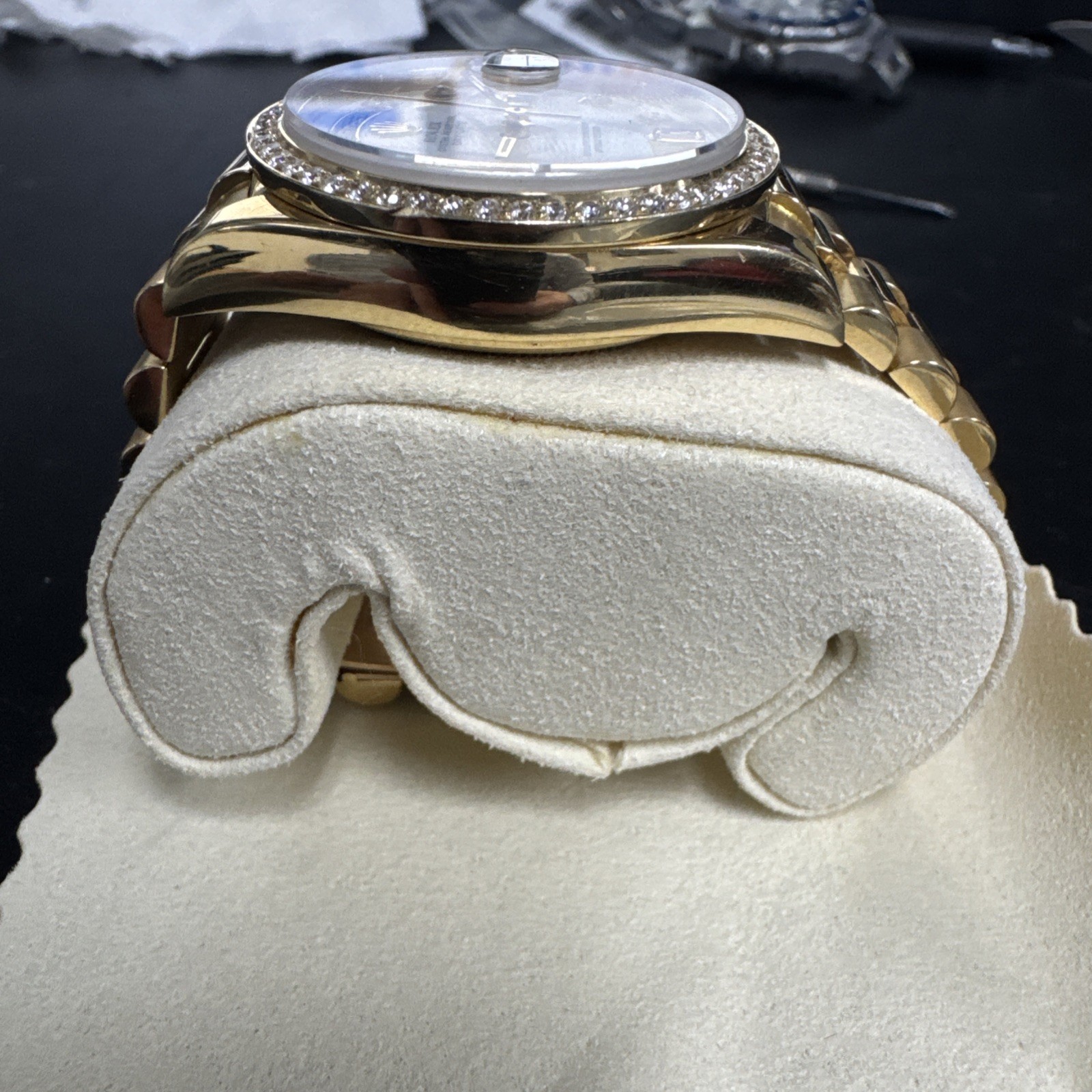 Rolex Day-Date 36mm MOP Diamond Dial Watch Ref# 18048