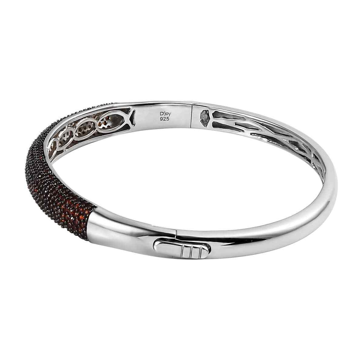 STUNNING!! 3.85ctw Mozambique Garnet Dome Bangle Bracelet Platinum Plated 7.25″