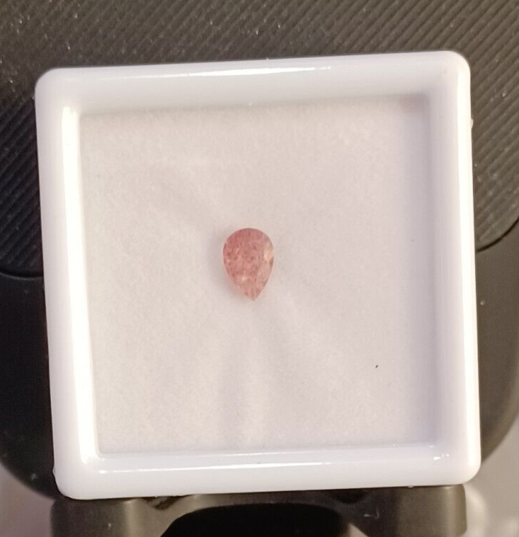 Cherry Quartz (Pear 7 x 5 mm) 0.53 ctw Gemstone