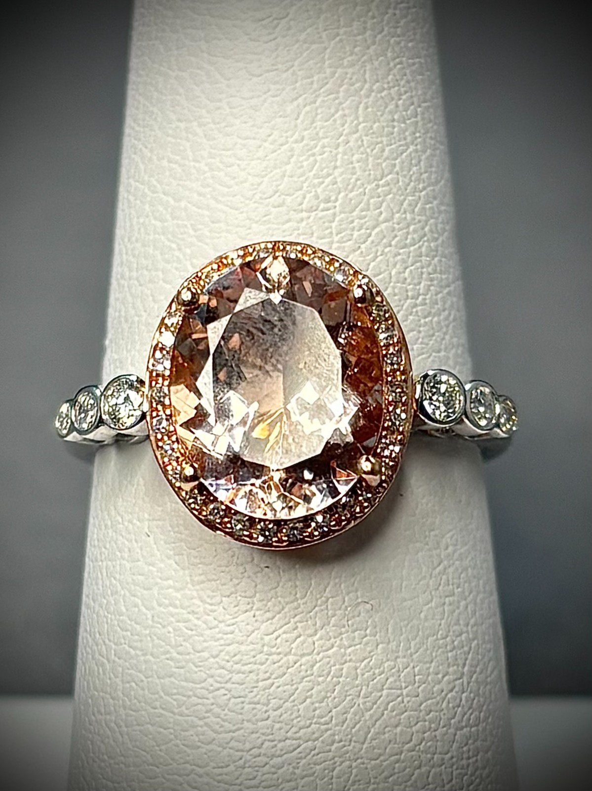 Effy 14K Gold Morganite Diamond Ring 3.20CT Morganite .27CTW Diamond SIZE 7